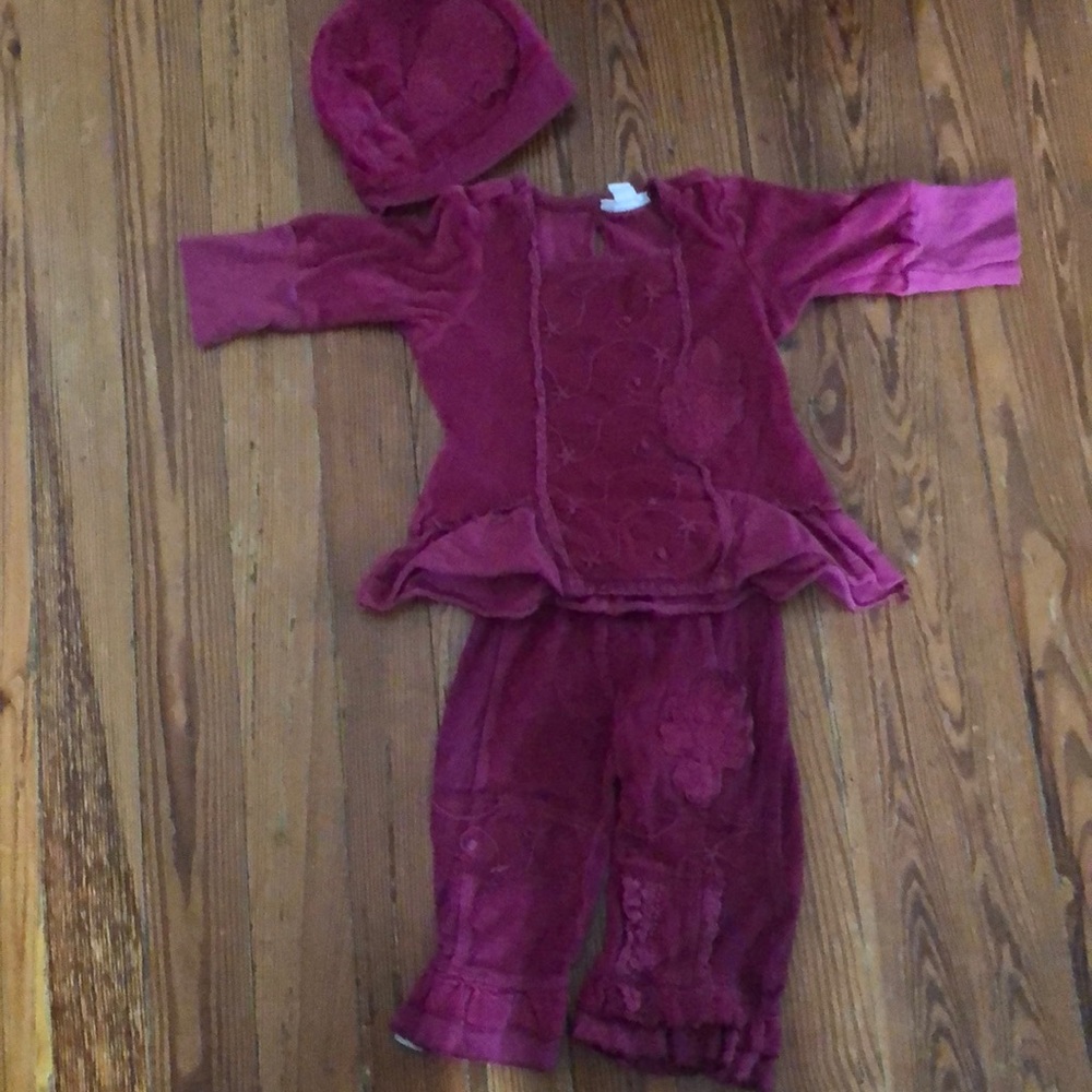 Girls 6/12 months velour outfit